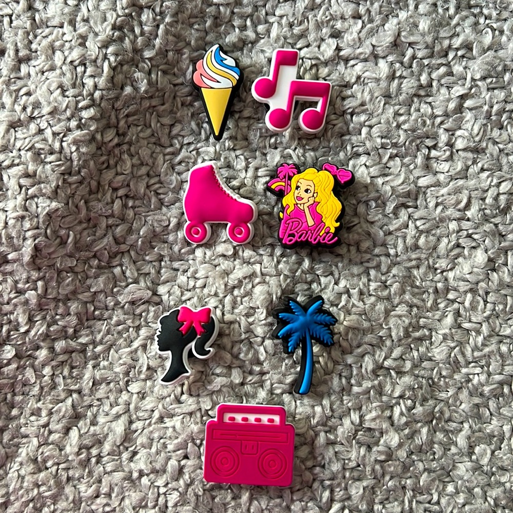 🐊✨💕7 Barbie Crocs Jibbitz 💕✨🐊